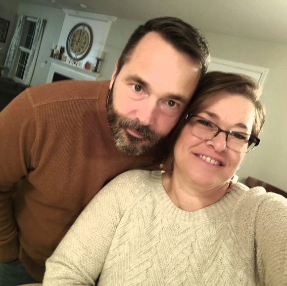 Jennifer Figura - Poshmark Profile Picture of Jennifer Figura (@matrika4) on Poshmark