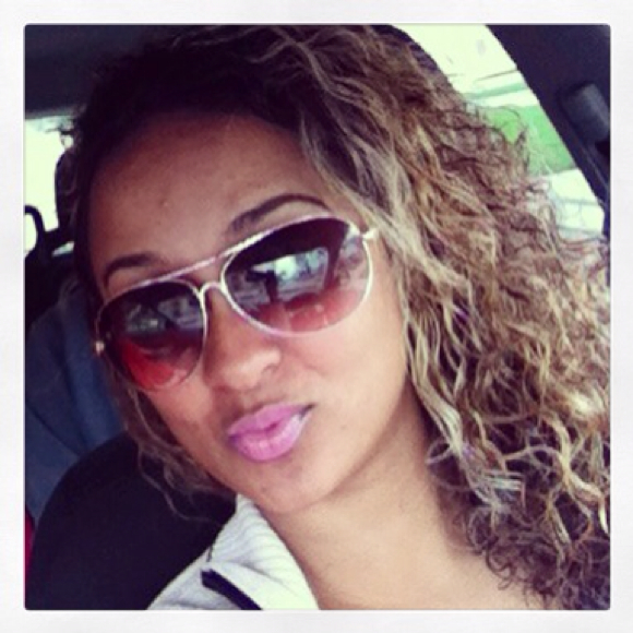 Anella Moreno - Poshmark Profile Picture of Anella Moreno (@anellmoreno) on Poshmark