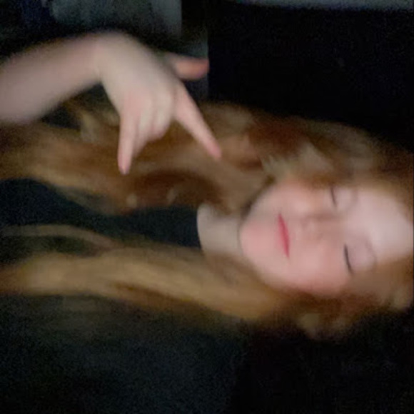 Profile Picture of Alexis Novell (@novellalexis) on Poshmark