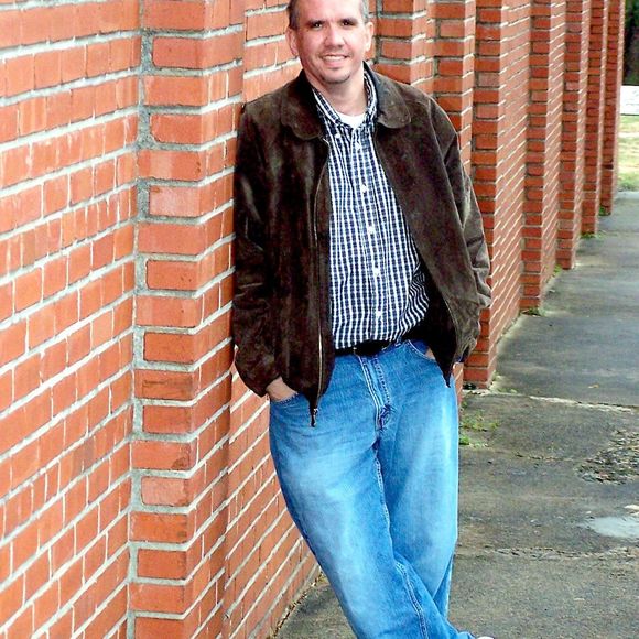 Profile Picture of David Heath (@dheath12) on Poshmark