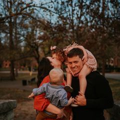 Profile Picture of De Vore (@logandevore3) on Tiktok