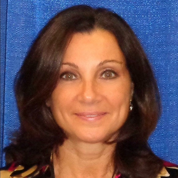 Profile Picture of Cindy Taliercio (@cat527) on Poshmark