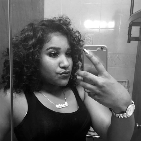 Profile Picture of Danaishia Parrinello (@danaishia) on Poshmark