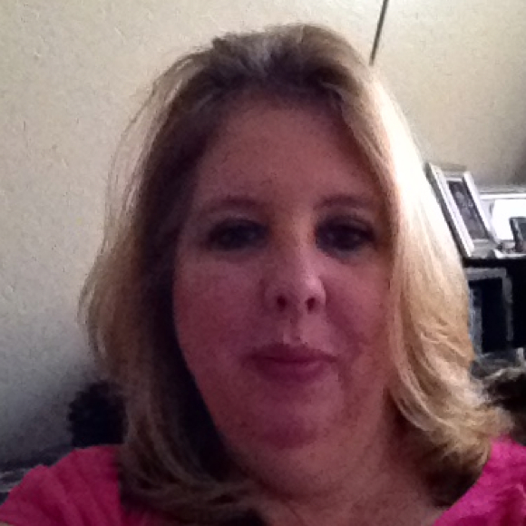 Profile Picture of Dawn Brown (@dawnb1239) on Poshmark