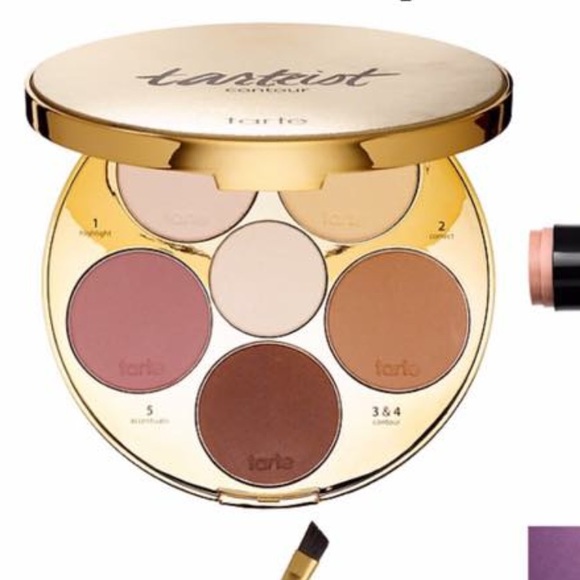 Profile Picture of Kyasha Williams (@kyas16) on Poshmark