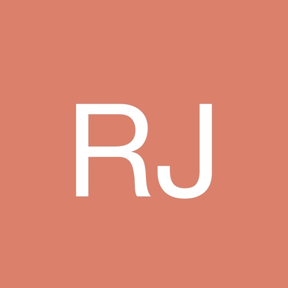 Profile Picture of Rupal Joshipura (@rkjposh1237) on Poshmark