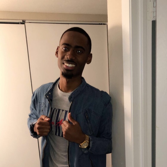 Profile Picture of Justin Standard (@justinstandard) on Poshmark