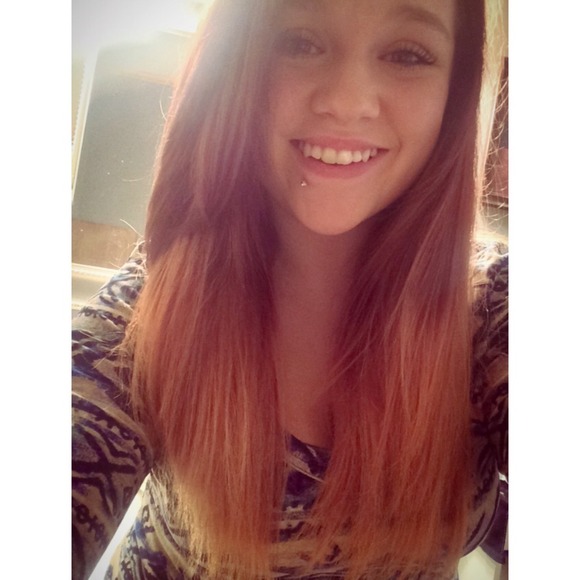 Profile Picture of Taylor Skeens (@taylor_skeens) on Poshmark