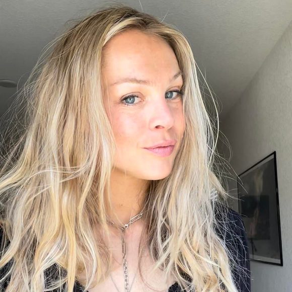 Profile Picture of Annie Mclaughlin (@anniemclaugh152) on Poshmark