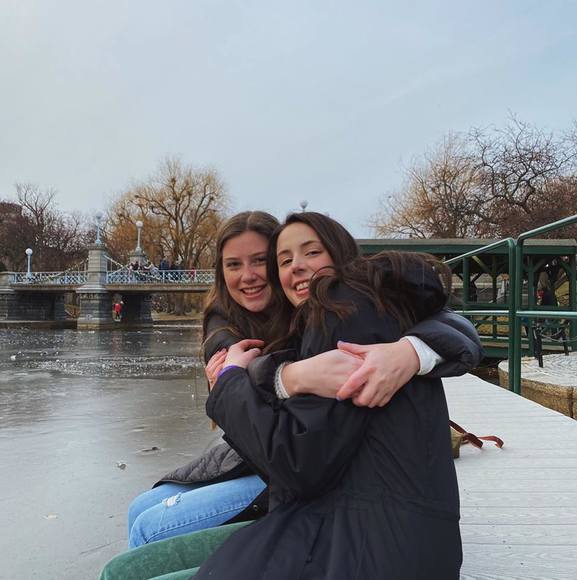 Profile Picture of Emily Mastrangelo (@emastrangelo33) on Poshmark