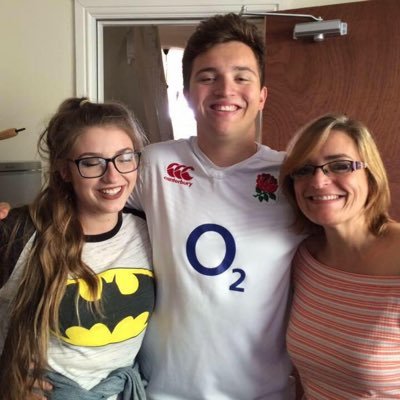 Profile Picture of Lorraine Olson (@_LorraineOlson) on Twitter