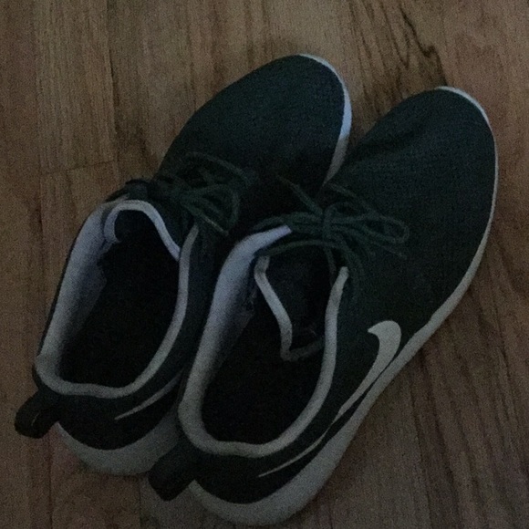 Anthony Newton - Poshmark Profile Picture of Anthony Newton (@anthonynewton13) on Poshmark