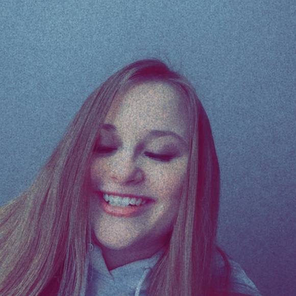 Profile Picture of Mikayla Paul (@mikaylapaul) on Poshmark