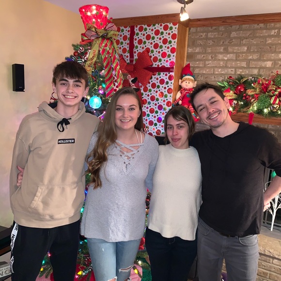 Profile Picture of Melissa Binkley (@melissabinkley) on Poshmark