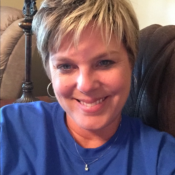 Profile Picture of Kim Chambers (@kimcha73) on Poshmark