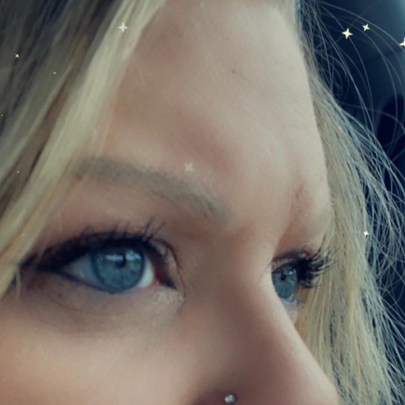 Profile Picture of Staci Roberts (@chriswifey06) on Poshmark