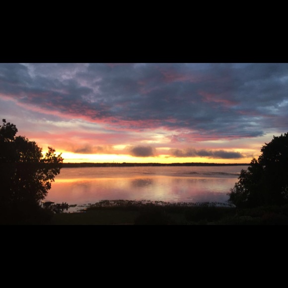 Profile Picture of Genevieve Boudeman (@genevieveb_) on Poshmark