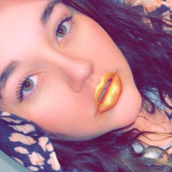 Profile Picture of Kristen Doxey (@kristendoxeylee) on Poshmark