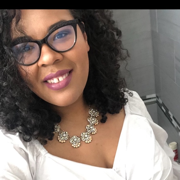 Profile Picture of Christian Hollie (@cghh27) on Poshmark