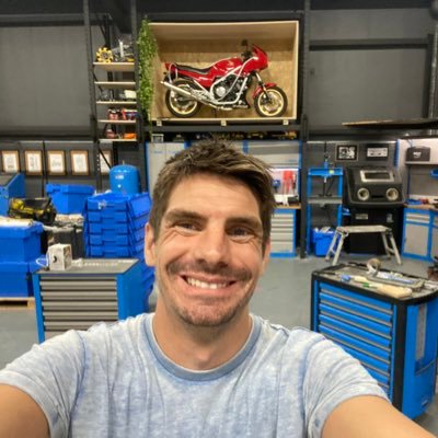 Profile Picture of Alex Muir (@alexmuir) on Twitter