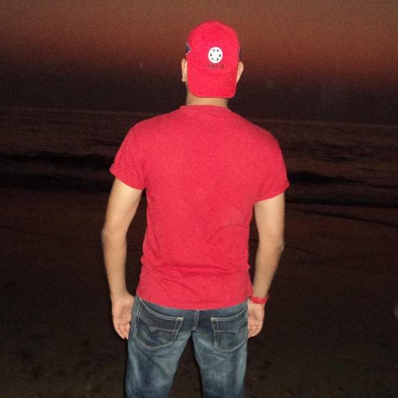 Profile Picture of Nayeem Uddin (@nayeem) on Poshmark