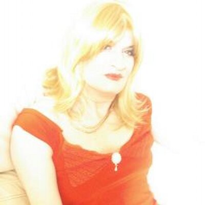 Profile Picture of Tanya Lawrence (@skirttanya) on Twitter