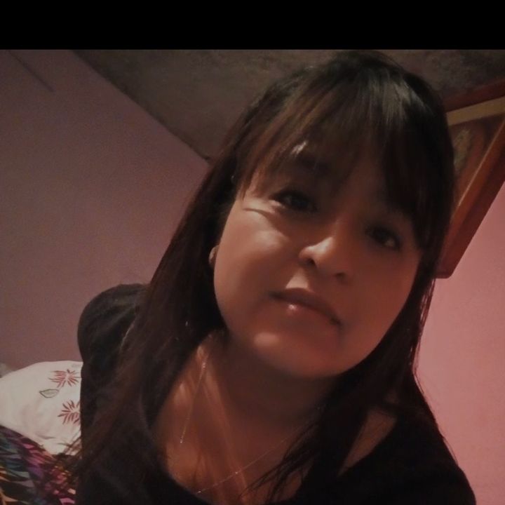 Profile Picture of Laura Colin (@lauracolin94) on Tiktok