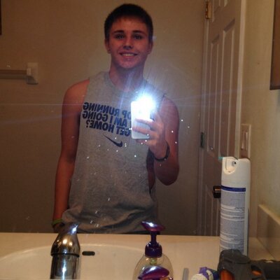 Profile Picture of  ✨SUGADABUGADA ✨ (@EyermanBrian) on Twitter