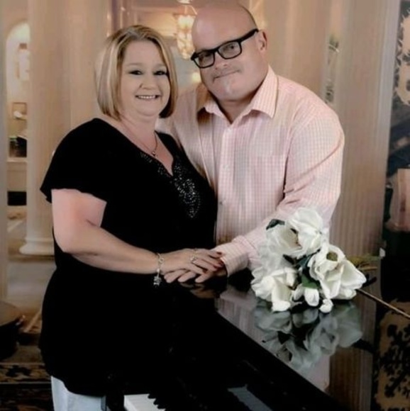 Profile Picture of Cindy Howe (@txcindy311993) on Poshmark