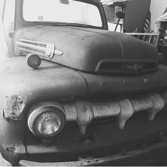 Profile Picture of Alec Wall (@alecw333) on Poshmark