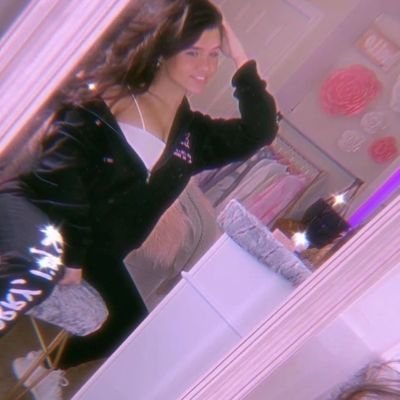 Profile Picture of Josh And Nessa (@lilianqatta) on Twitter