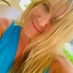 Profile Picture of Sue Kainz (@suethebeachguru) on Instagram