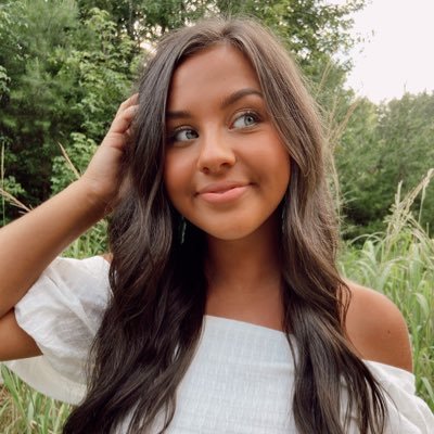 Profile Picture of Noeℓ (@n_elizabeth_xo) on Twitter