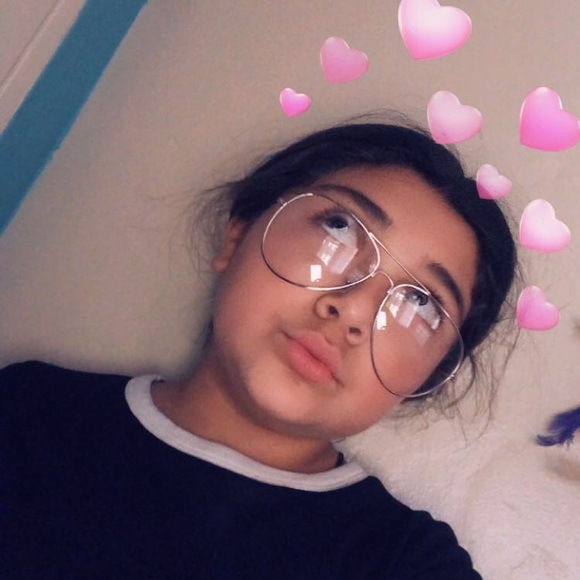 Profile Picture of Bryanna Uribe (@bryu) on Poshmark