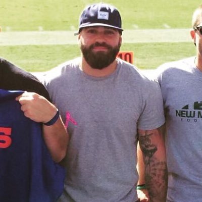 Profile Picture of Christopher Pinto (@chrisboytellem) on Twitter