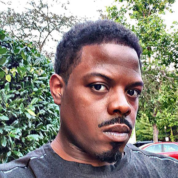 Profile Picture of Chris Scurlock (@scurlock83) on Poshmark