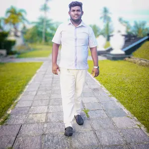 Profile Picture of දක්ෂිණ මල්ලි ❤️😊🙏 (@dakshinamigara7) on Tiktok