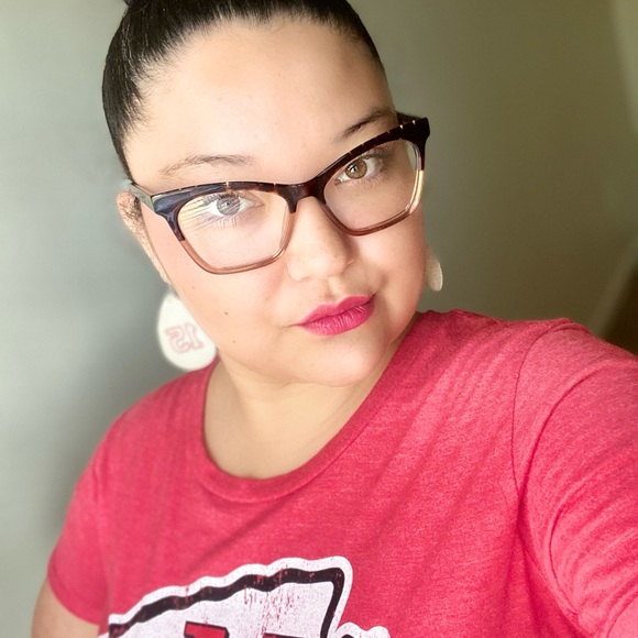 Profile Picture of Michele Cloughley (@mnc23) on Poshmark