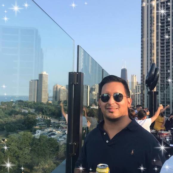 Profile Picture of Jon Serna (@jonserna024) on Poshmark