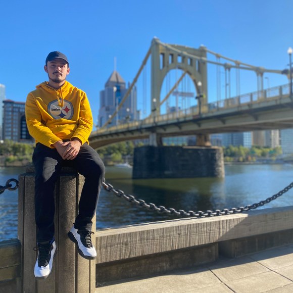 Profile Picture of Travis Mohler (@travisty413) on Poshmark