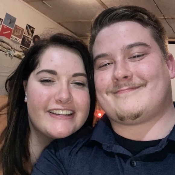 Profile Picture of Shelby Starwalt (@shelby_starwalt) on Poshmark