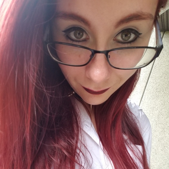 Profile Picture of Jenna Plyer (@jennacat3) on Poshmark
