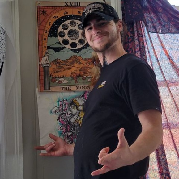 Profile Picture of Steven Coons (@steven_coons) on Poshmark