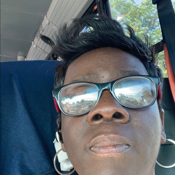 Profile Picture of Sandra Daniels-bey (@sandradaniel717) on Poshmark