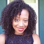 Profile Picture of Jillian (@jillianinbloom) on Instagram