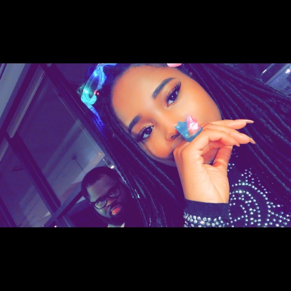 Profile Picture of Kennadee Carlton (@kcarlton20) on Poshmark