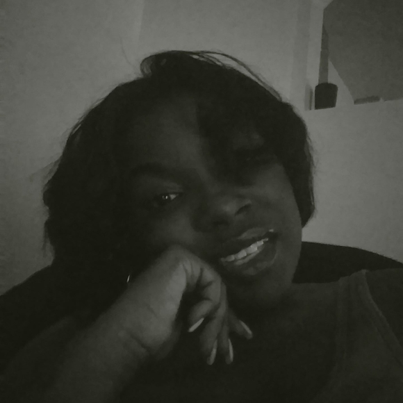 Profile Picture of Keya Moore (@keya5934) on Poshmark