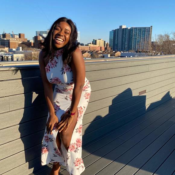 Nkem Okoli - Poshmark Profile Picture of Nkem Okoli (@nokoli) on Poshmark