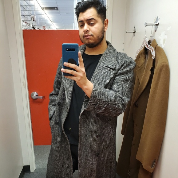 Profile Picture of Julio Andrade (@juliouzcad) on Poshmark