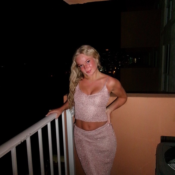 Lilly Worman - Poshmark Profile Picture of Lilly Worman (@lworman12) on Poshmark